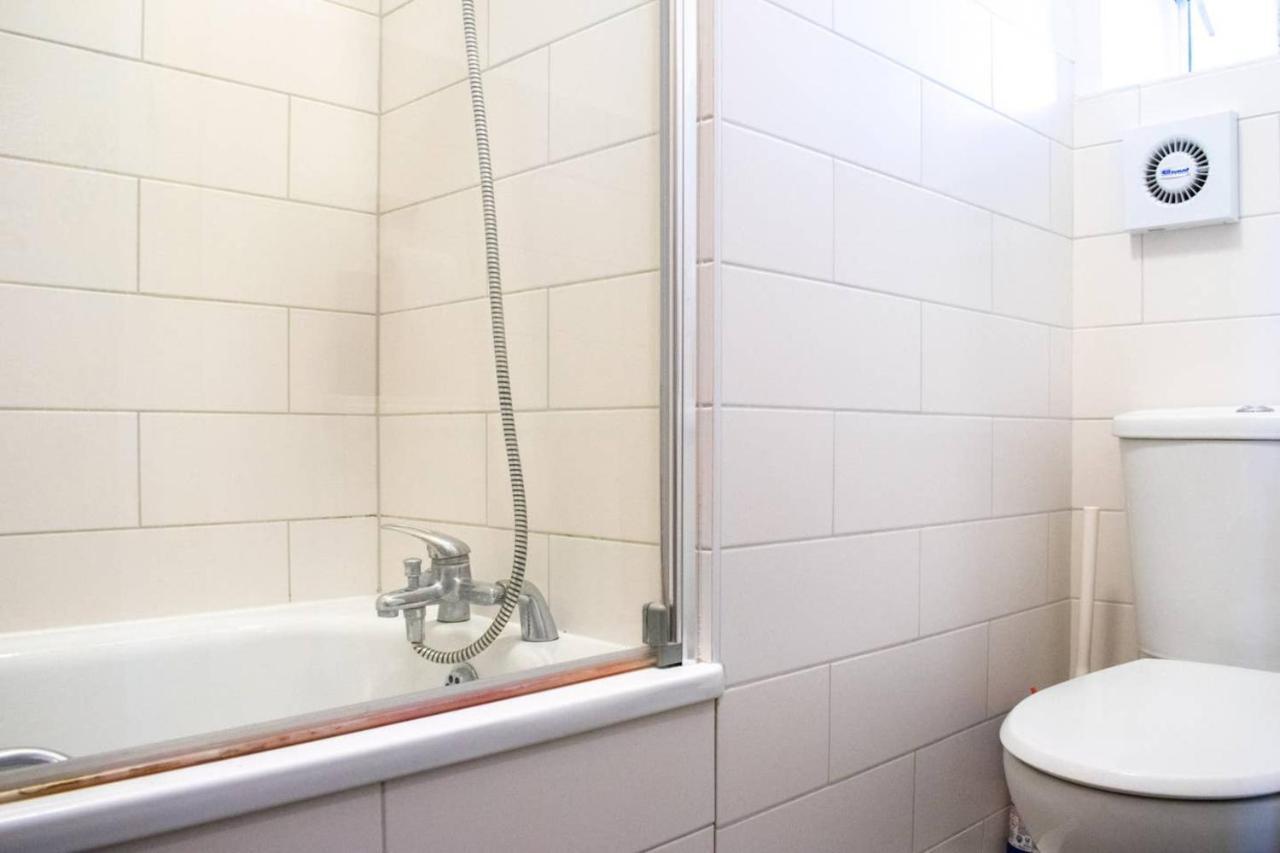 Beautifully Decorated Contemporary 2 Bedroom Flat London Exteriör bild